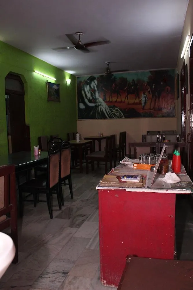 Hotel Raj Bed & Breakfast Agra