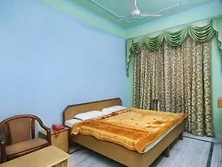 Hotel Raj Bed & Breakfast Agra  2*, Agra (Uttar Pradesh)